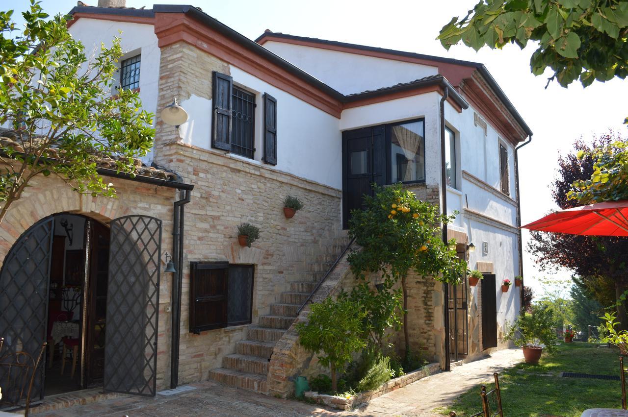 Bed and Breakfast Antico Casale Fossacieca Civitanova Marche Exterior foto