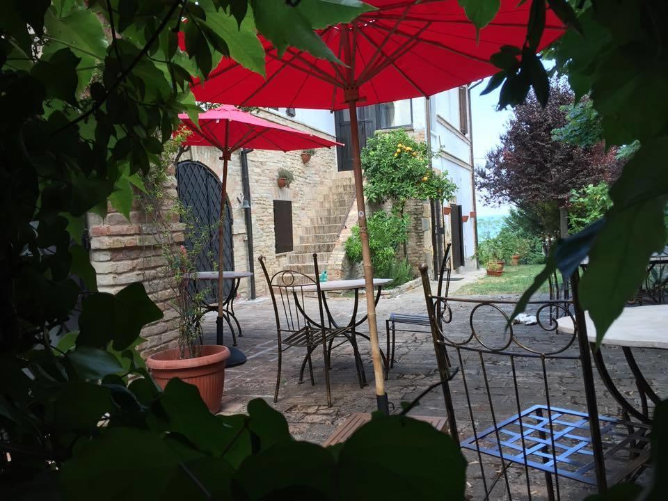 Bed and Breakfast Antico Casale Fossacieca Civitanova Marche Exterior foto